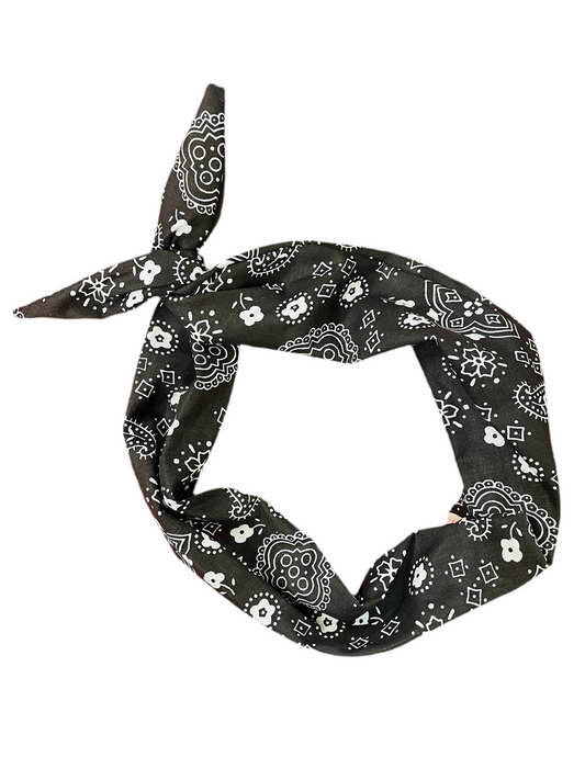 Amanda Bright Designs Black bandana print headband