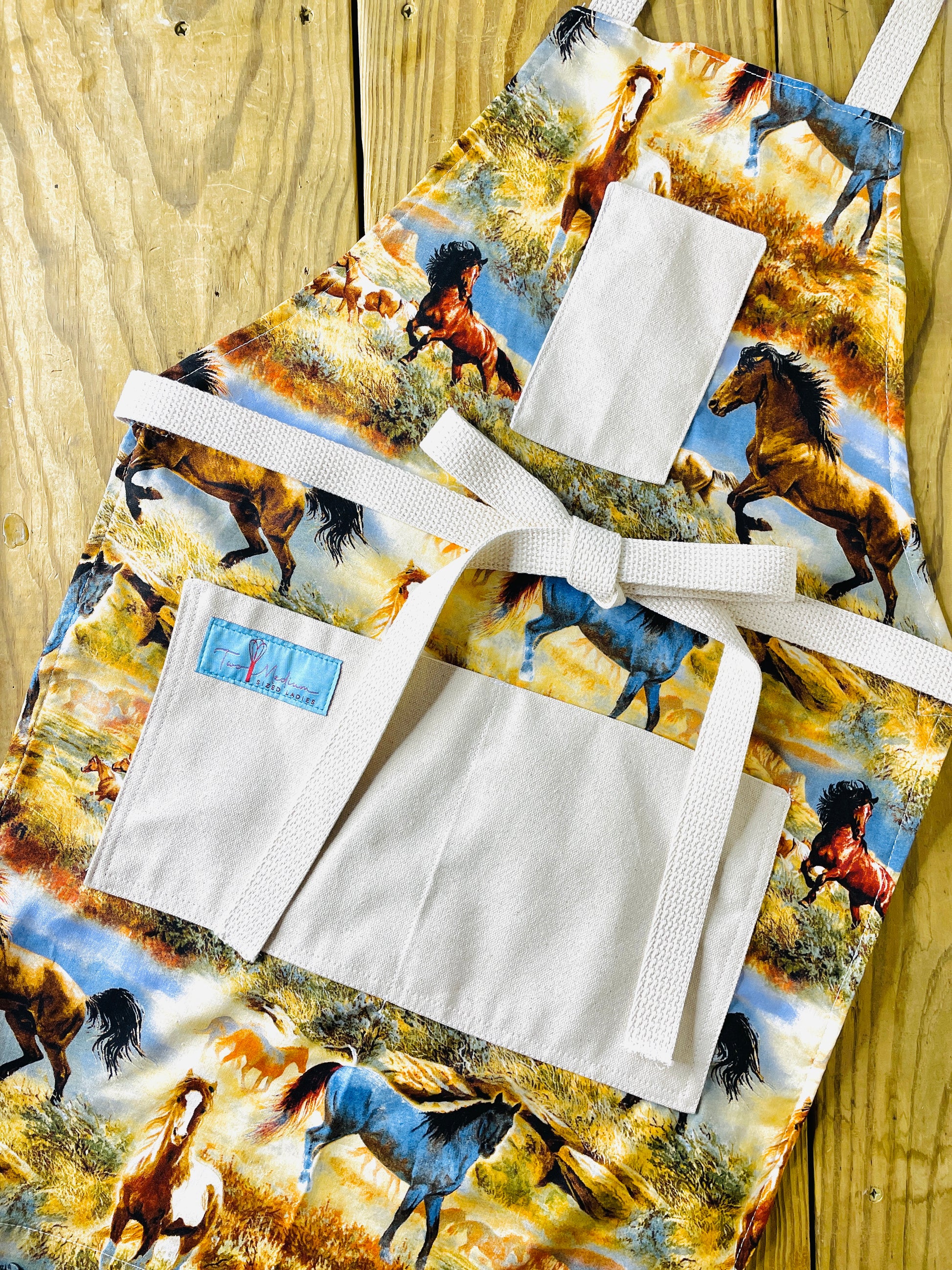 Two Medium Sized Ladies Hadleigh Apron Wild Horses American Southwest Wild West Apron Pattern