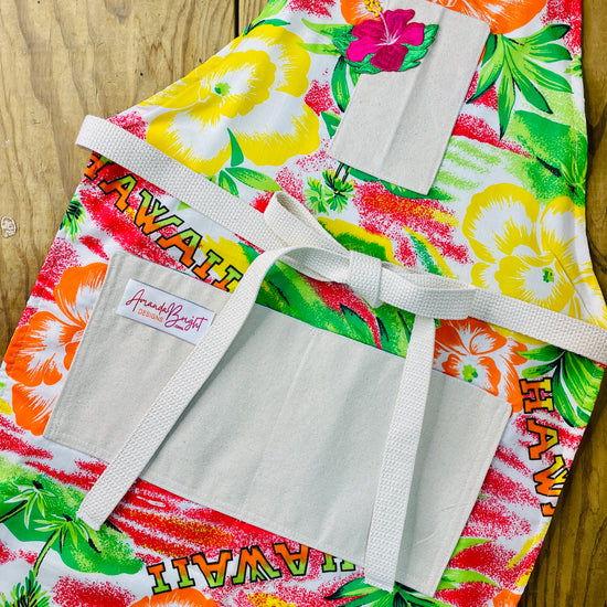 Amanda Bright Designs Hawaiian vintage 1970s print fabric apron vintage