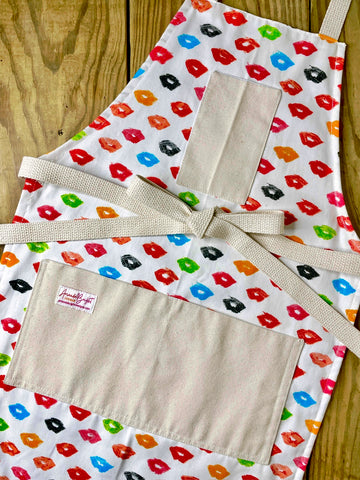 Amanda Bright Designs Marilyn Lipstick Apron Hollywood Glamour Icon red pink orange green blue black pouty lips fabric pattern
