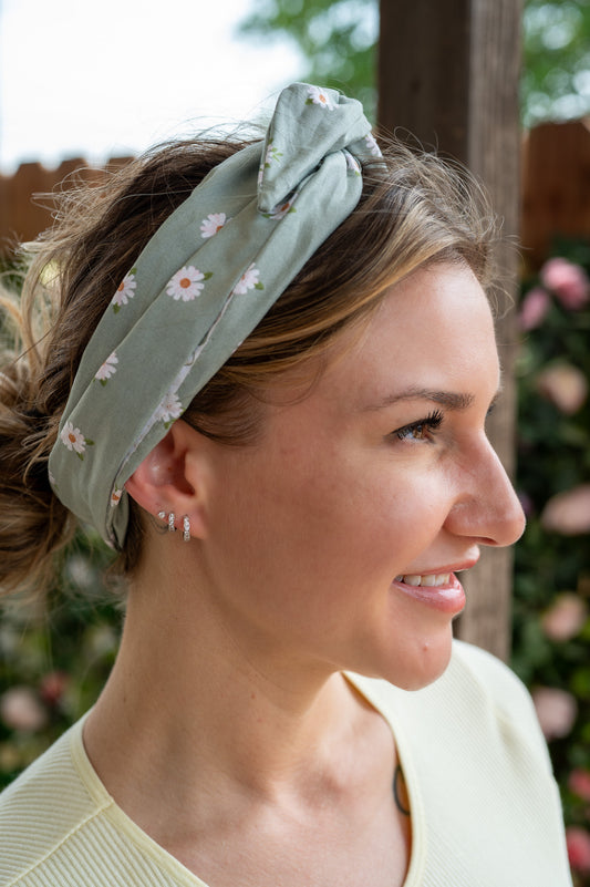 Amanda Bright Designs Original Tie Headband Soft Green Daisy