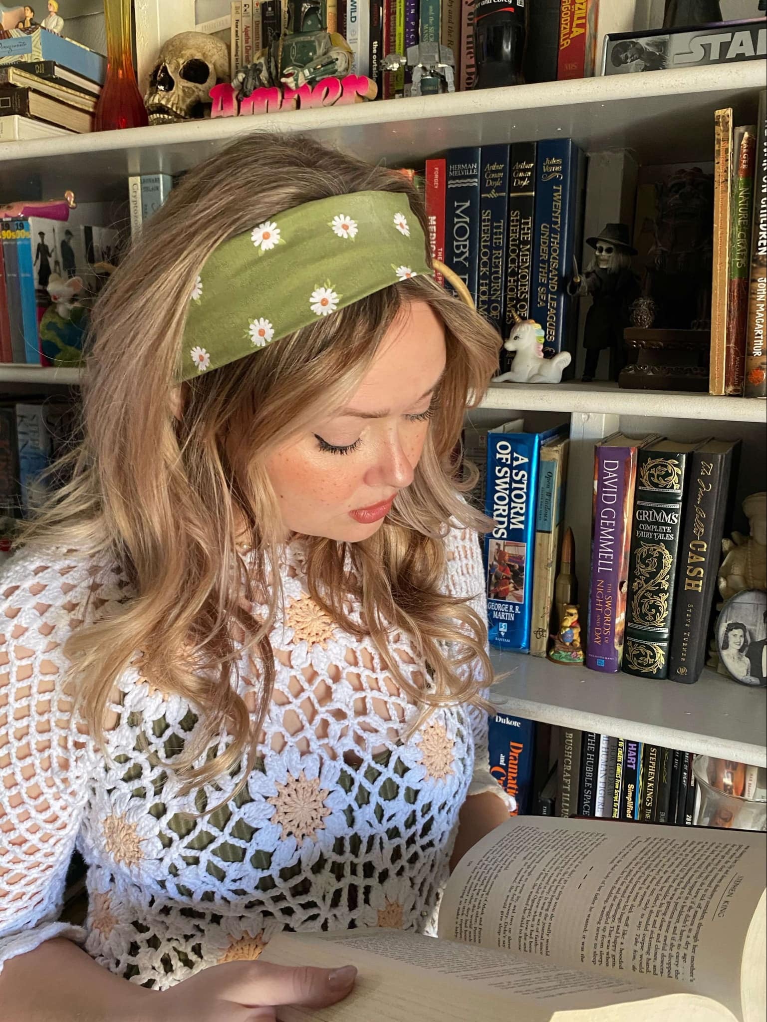 Amanda Bright Designs Tie Headband Green Daisy