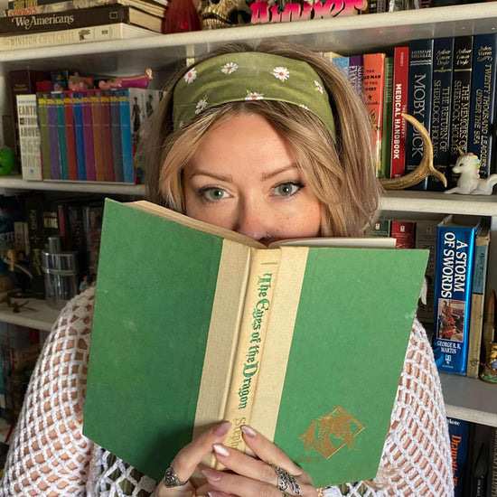 Amanda Bright Designs Tie Headband Green Daisy