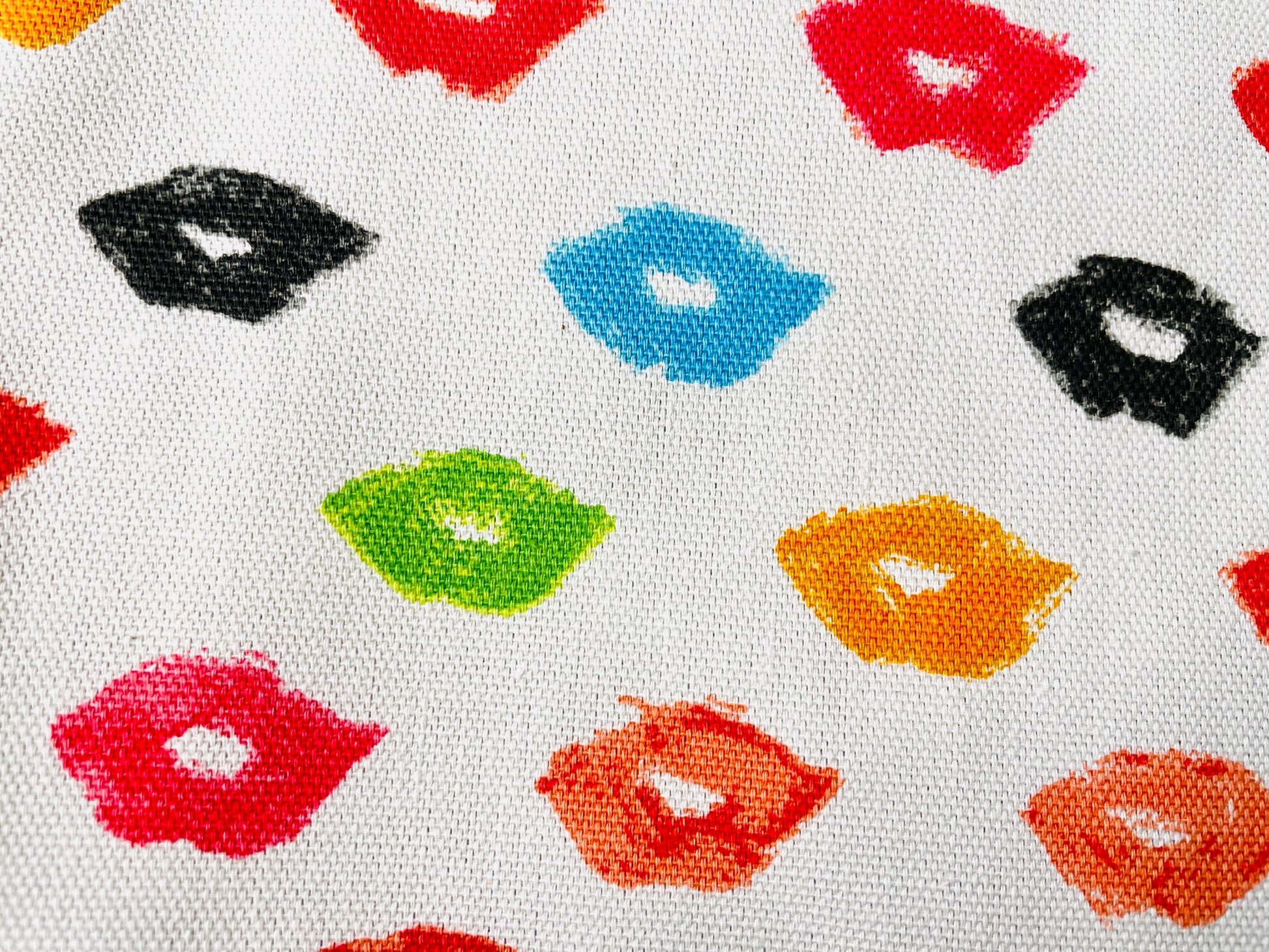 Amanda Bright Designs Marilyn Lipstick Apron Hollywood Glamour Icon red pink orange green blue black pouty lips fabric pattern