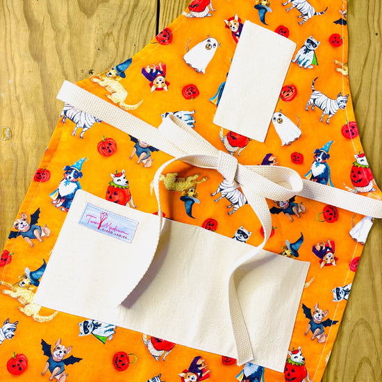 Two Medium Sized Ladies Olivia Howl-O-Ween vintage cute dog costume apron pumpkins ghosts vampires mummies wizards