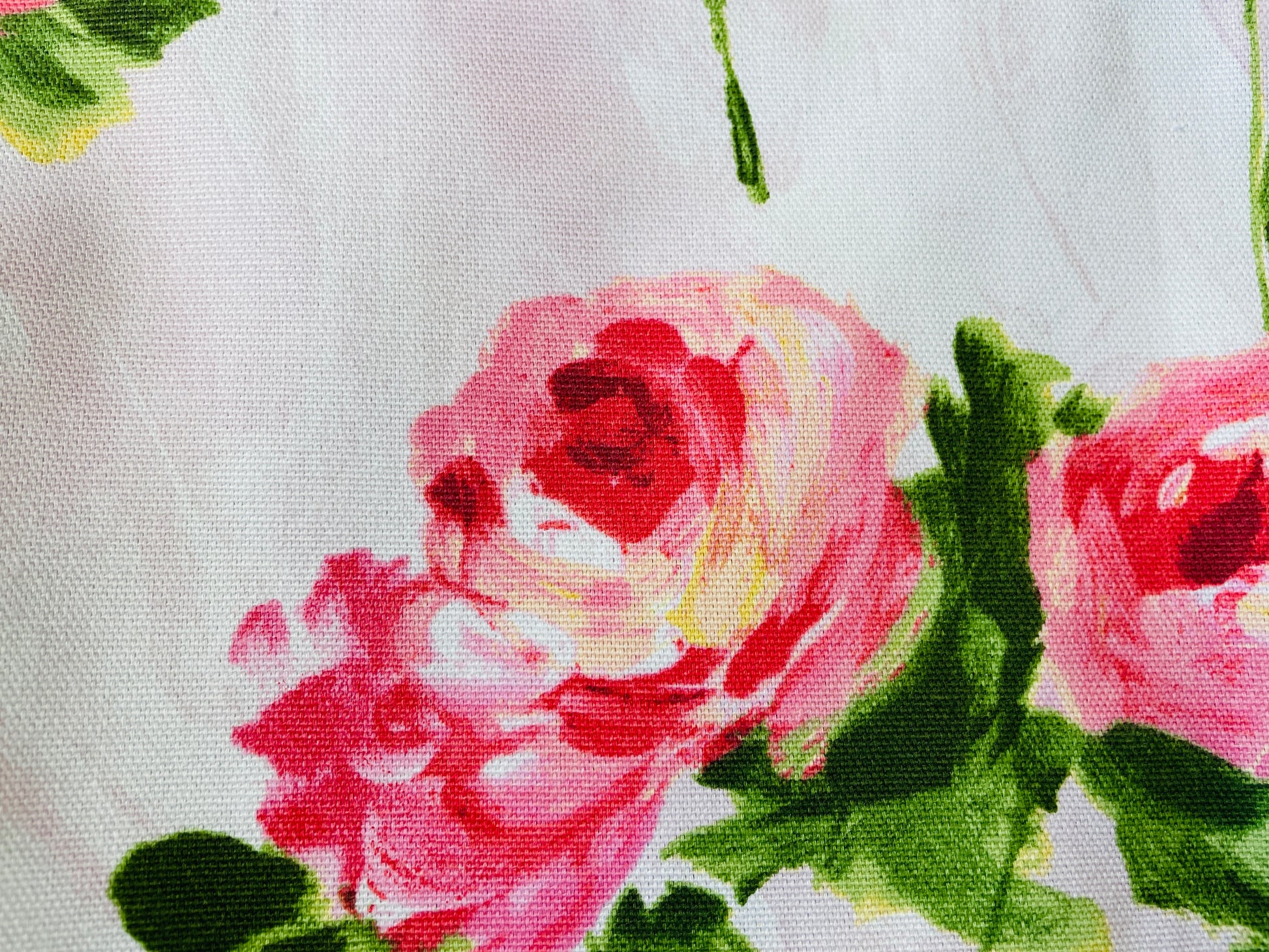 Two Medium Sized Ladies Vivien Leigh Winston Churchill Pink Roses Watercolor Oil Painting Brushstroke Apron Fabric Pattern